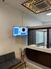 Estação de correios Hospital Sistema de gerenciamento de filas Terminal de quiosque de filas com display LCD