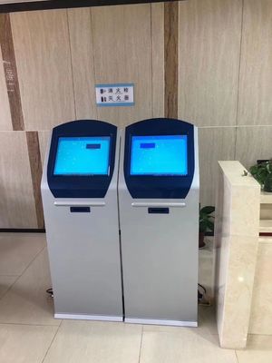 Sistema eletrônico de fila que melhora o fluxo de clientes e reduz o tempo de espera nos centros de saúde bancos e escritórios governamentais